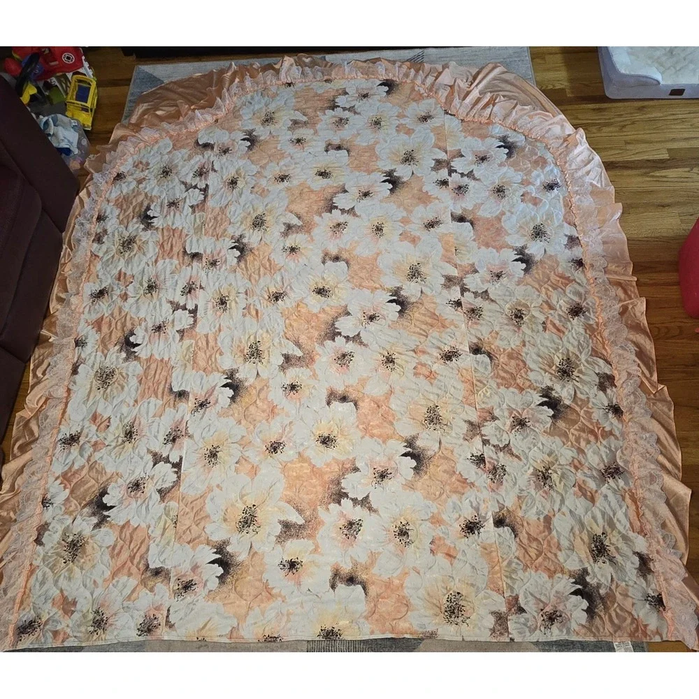 Vtg Twin Satin Bedspread Peach Floral‎ Ruffle Lace Beatrice 'Hollywood Regency'